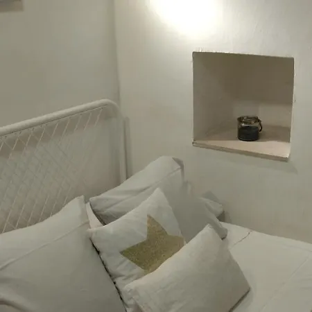 Apartman Tiny In Center Stone House