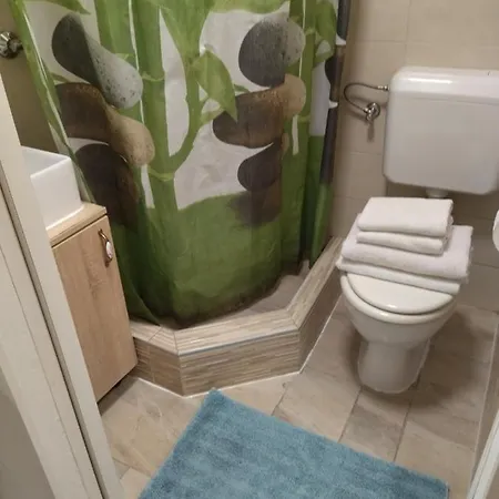 Tiny In Center Stone House * スプリト