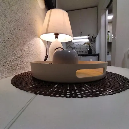 Tiny In Center Stone House 스플리트