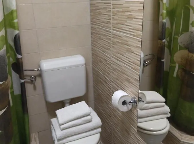 아파트 Tiny In Center Stone House *